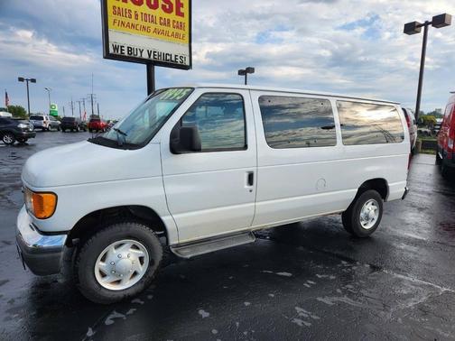 2007 Ford E350 Super Duty XL Wagon