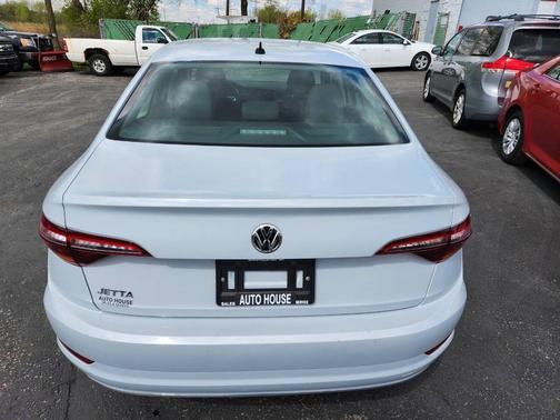 White 2019 Volkswagen Jetta 1.4T S