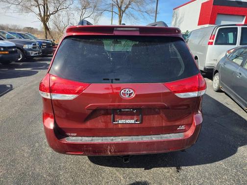 2013 Toyota Sienna LE