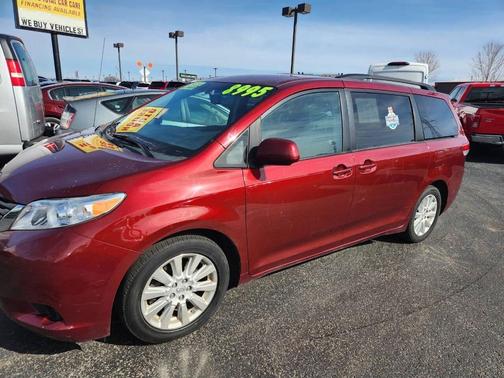 2013 Toyota Sienna LE