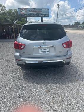 2018 Nissan Pathfinder SL