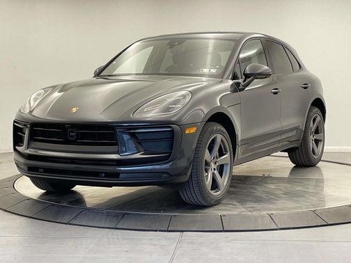 2026 Porsche Macan Base