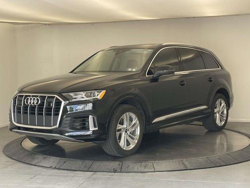 Mythos Black Metallic 2023 Audi Q7 55 Premium Plus
