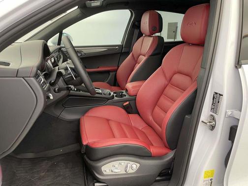 2026 Porsche Macan GTS