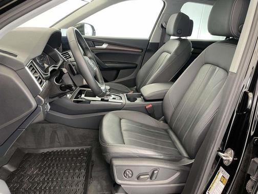2023 Audi Q5 40 Premium