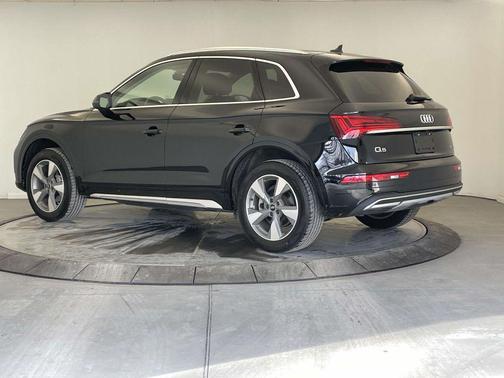 2023 Audi Q5 40 Premium