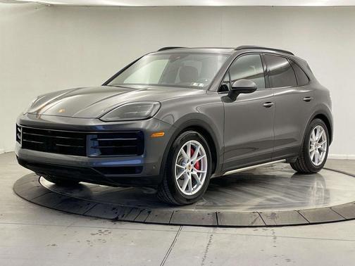 2025 Porsche Cayenne S