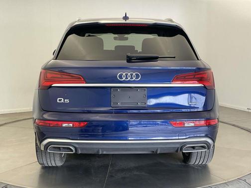 Navarra Blue Metallic 2023 Audi Q5 45 S line Premium Plus