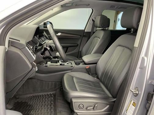 2023 Audi Q5 40 Premium