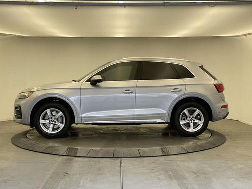 2023 Audi Q5 40 Premium