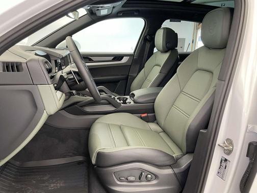 White 2026 Porsche Cayenne Cayenne