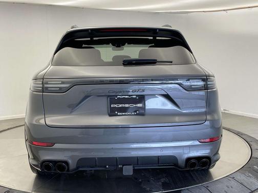 2023 Porsche Cayenne GTS