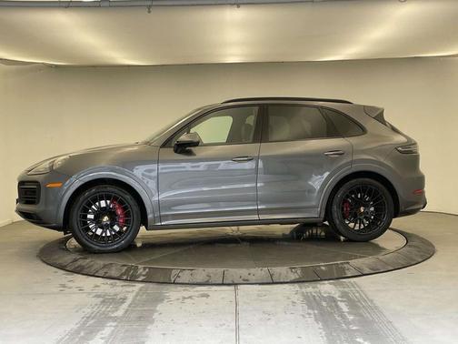 2023 Porsche Cayenne GTS