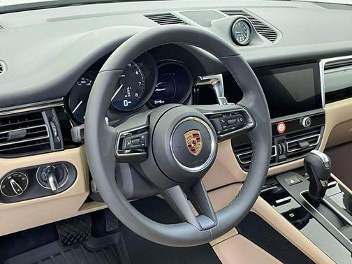 Copper 2026 Porsche Macan Macan