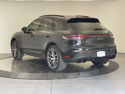 2022 Porsche Macan S