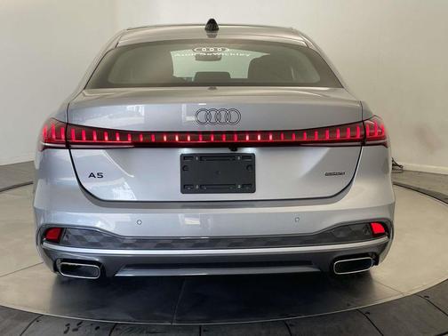 Florett Silver Metallic 2025 Audi A5 Premium TFSI quattro S tronic