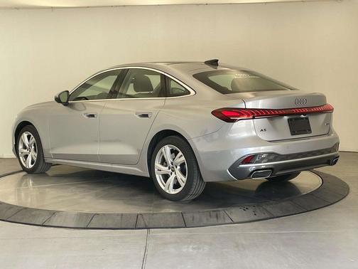 Florett Silver Metallic 2025 Audi A5 Premium TFSI quattro S tronic