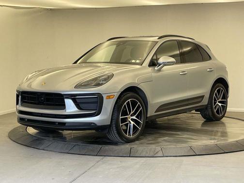 2022 Porsche Macan Base