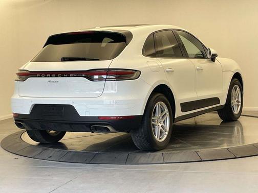 2020 Porsche Macan Base