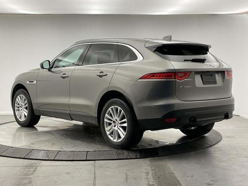 2019 Jaguar F-PACE 25t Prestige