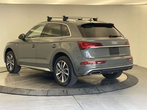 Chronos Gray Metallic 2023 Audi Q5 45 S line Premium