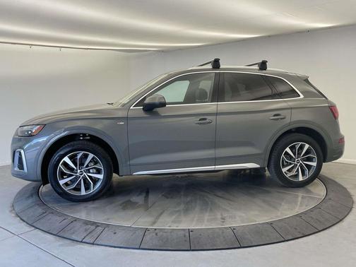 Chronos Gray Metallic 2023 Audi Q5 45 S line Premium
