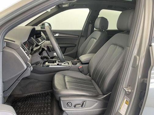 Chronos Gray Metallic 2023 Audi Q5 45 S line Premium