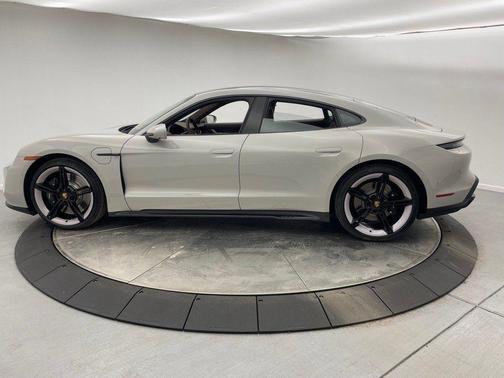 2024 Porsche Taycan GTS