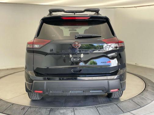 Super Black 2025 Nissan Rogue Rock Creek