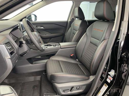 Super Black 2025 Nissan Rogue Rock Creek