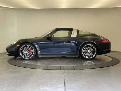 Night Blue Metallic 2017 Porsche 911