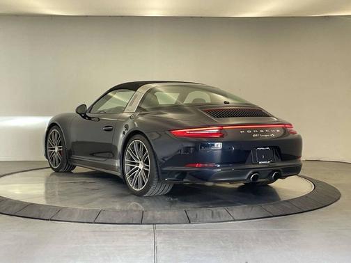 Night Blue Metallic 2017 Porsche 911