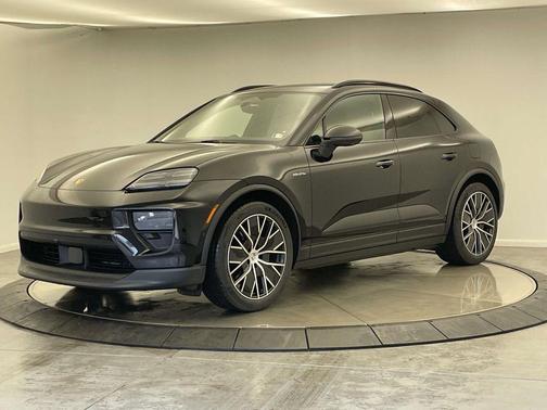 2026 Porsche Macan 4