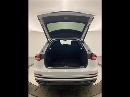2023 Audi Q8 55 Premium Plus