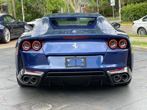 Blu Tour De France Metallic 2022 Ferrari 812 GTS Base