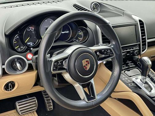 2016 Porsche Cayenne Cayenne S E-Hybrid