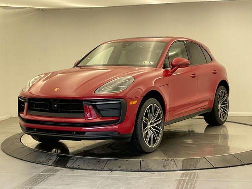 2026 Porsche Macan Base