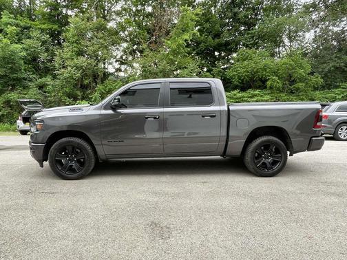 Granite Crystal Metallic Clearcoat 2024 RAM 1500 Big Horn/Lone Star