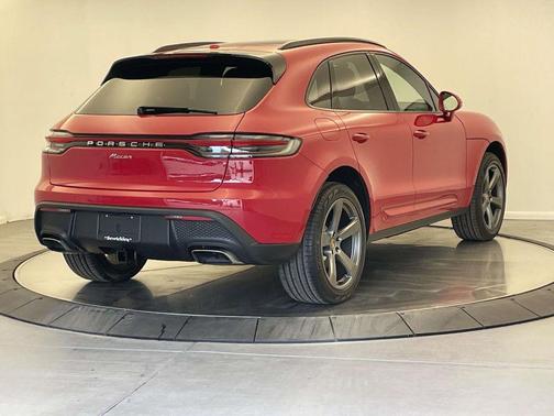 2025 Porsche Macan