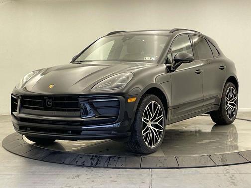 2026 Porsche Macan Base