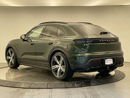2025 Porsche Macan 4