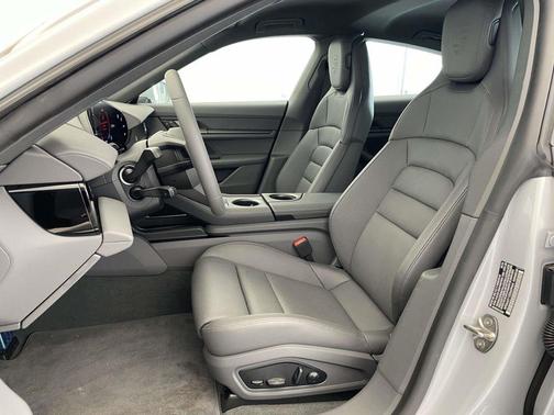 2025 Porsche Taycan