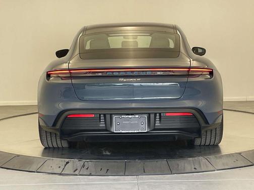 2025 Porsche Taycan 4