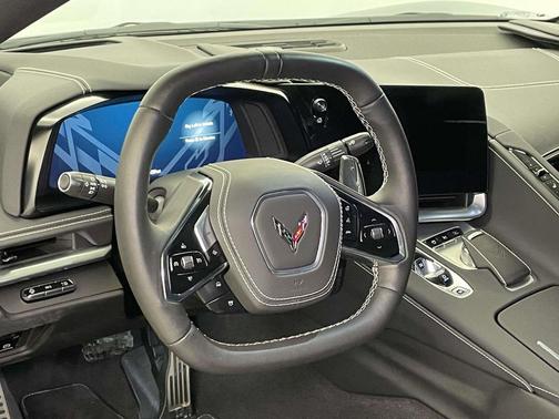 2025 Chevrolet Corvette Stingray w/2LT