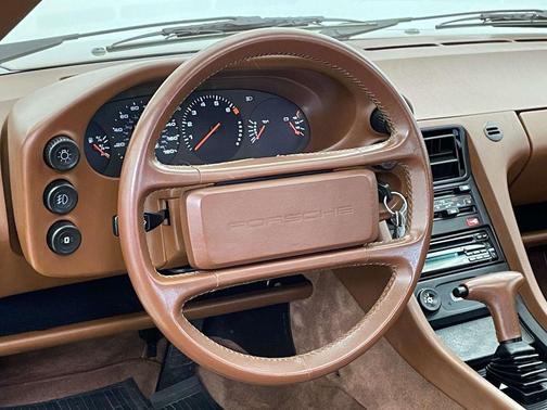 1988 Porsche 928 S4