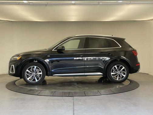 2023 Audi Q5 45 S line Premium Plus
