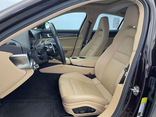 Copper Ruby Metallic 2022 Porsche Panamera 4 Platinum Edition