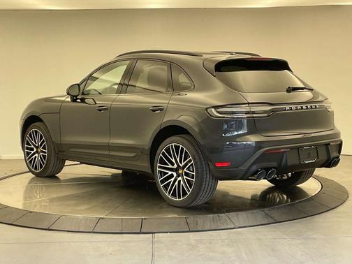 2026 Porsche Macan 