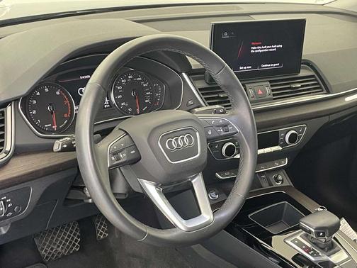 Daytona Gray Pearl Effect 2023 Audi Q5 45 S line Premium
