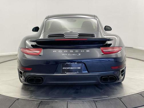 2015 Porsche 911 Turbo S